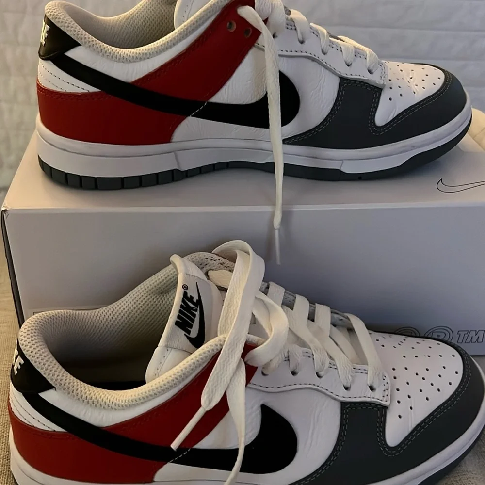 Authentic Nike dunks - Picture 1 of 6